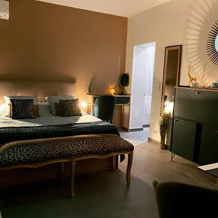 La Corsa Familiale Deluxe Нарбонна