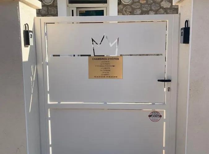 Panzió La Corsa Familiale Deluxe Narbonne