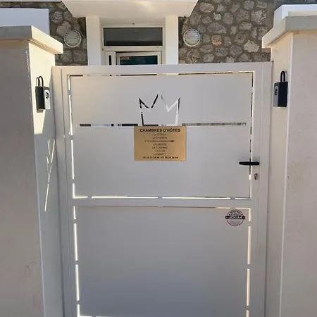 Bed and Breakfast La Corsa Familiale Deluxe Ναρμπόν