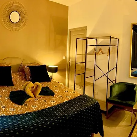 La Corsa Familiale Deluxe Bed & Breakfast *